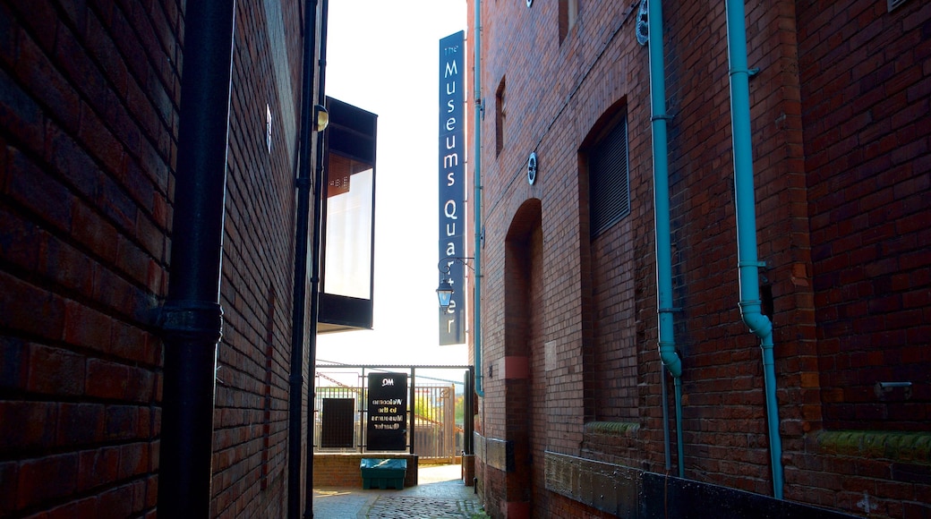 Museum Quarter featuring signage