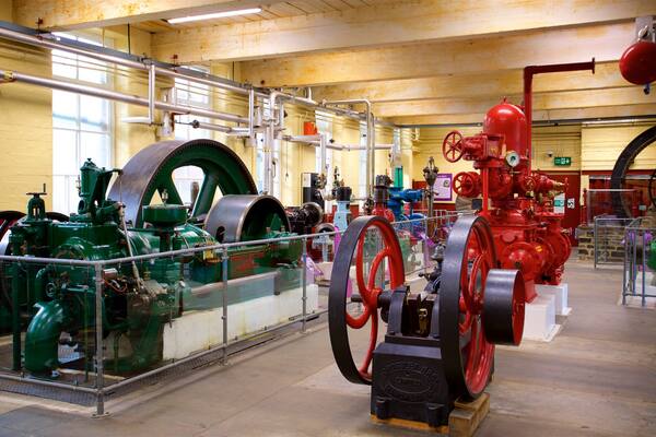 Bradford Industrial Museum welches beinhaltet Geschichtliches und Innenansichten