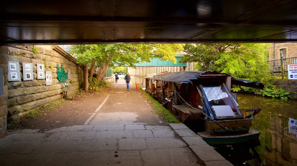 Salts Mill showing a river or creek