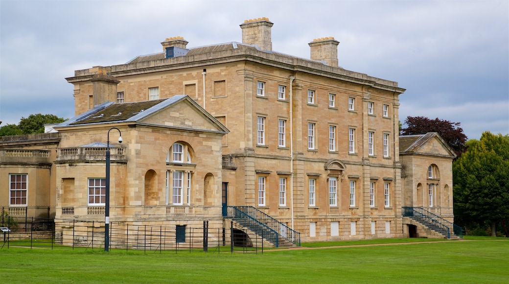Cusworth Hall que inclui arquitetura de patrimĂŽnio