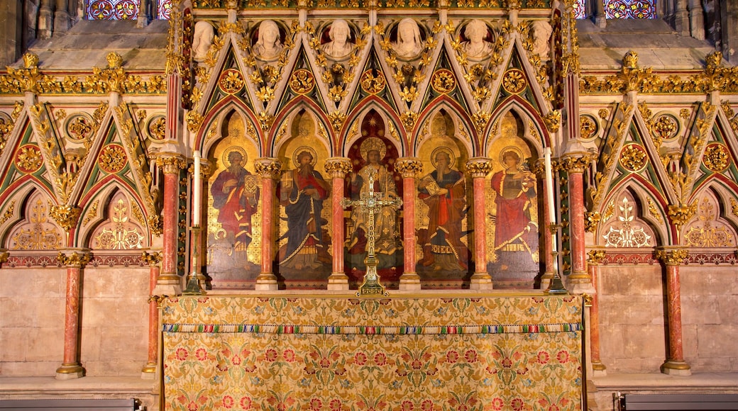 Catedral de Doncaster ofreciendo aspectos religiosos, elementos del patrimonio y una iglesia o catedral