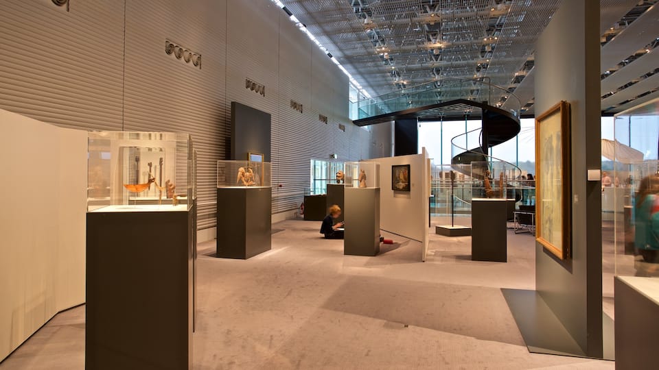 Sainsbury Centre for the Visual Arts featuring art and interior views