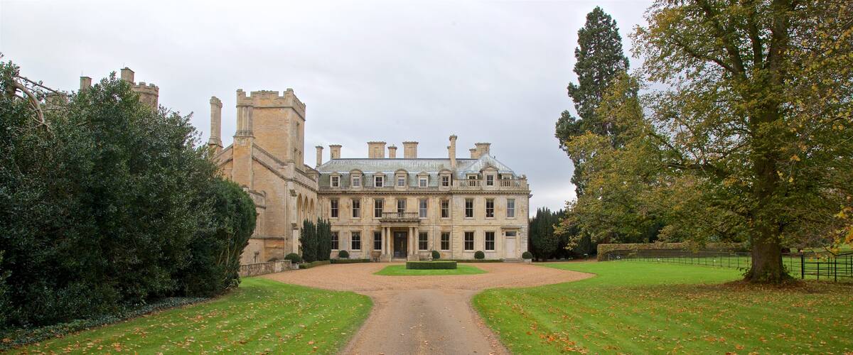 Elton Hall & Gardens フィーチャー 秋色, 遺跡・遺産 と 庭園