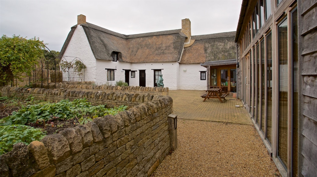John Clare Cottage có tính năng căn nhà