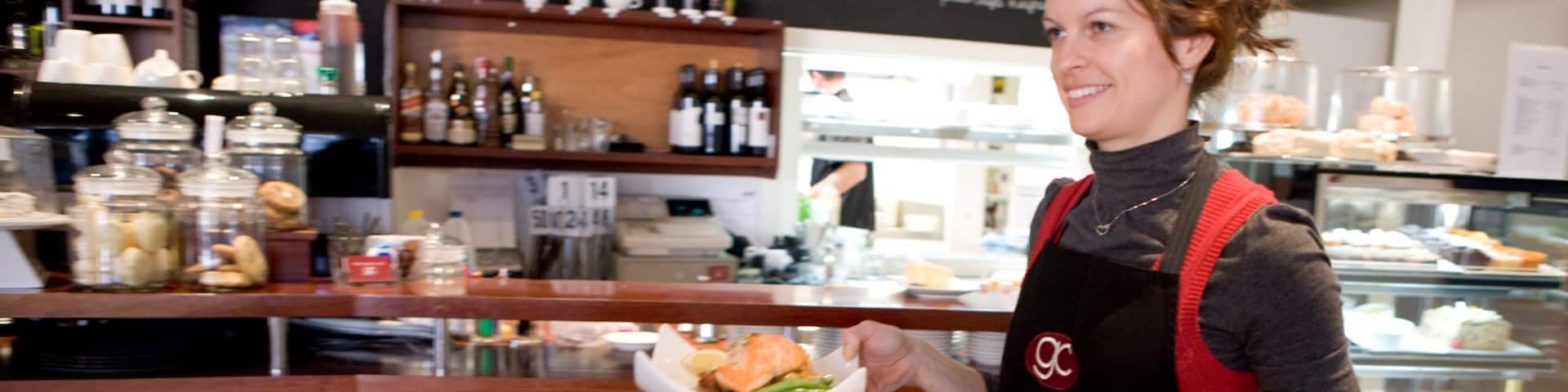 Benalla showing cafe scenes, food and interior views