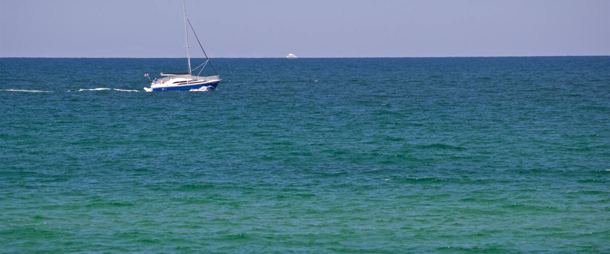 Muskegon State Park showing boating and general coastal views