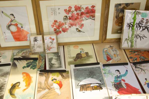 Insadong featuring art and interior views