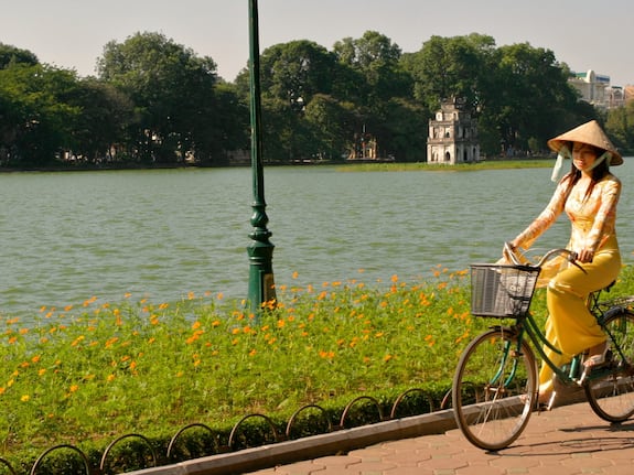 Sex guide in Hanoi Call girl in Hanoi