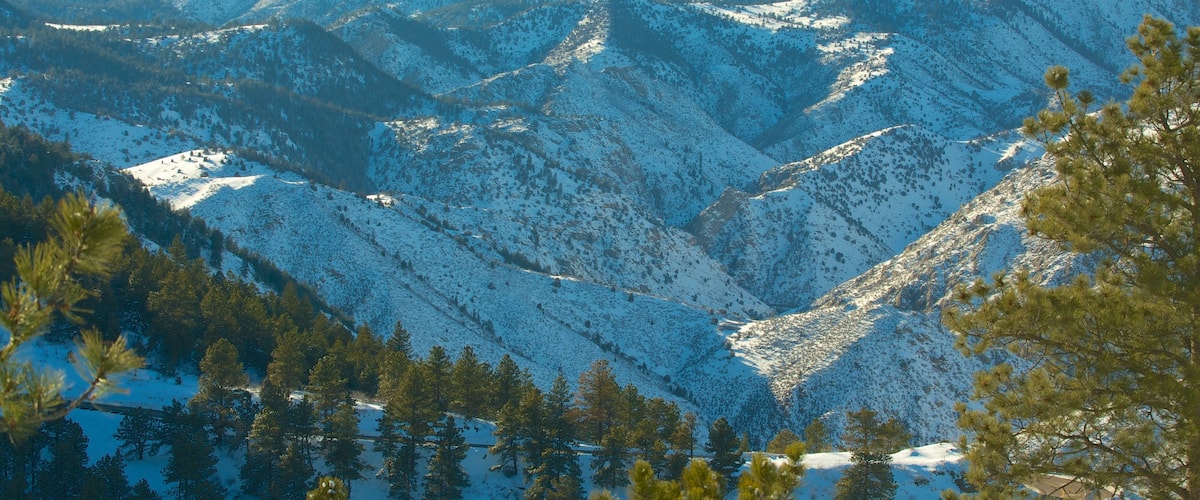 Golden showing snow, landscape views and mountains