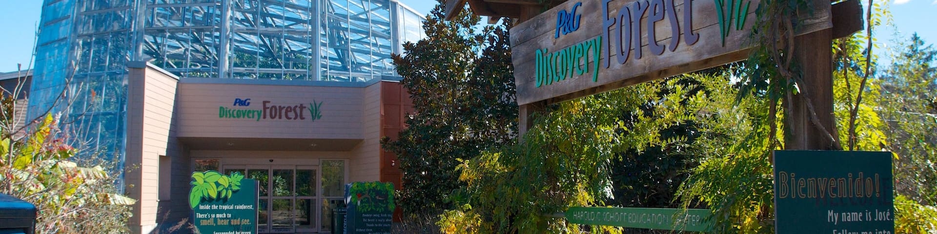 Cincinnati Zoo and Botanical Garden featuring zoo animals and a garden