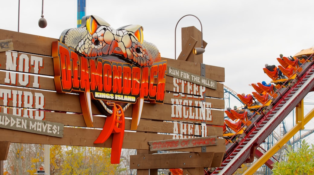 Kings Island welches beinhaltet Kunst, Beschilderung und Fahrten