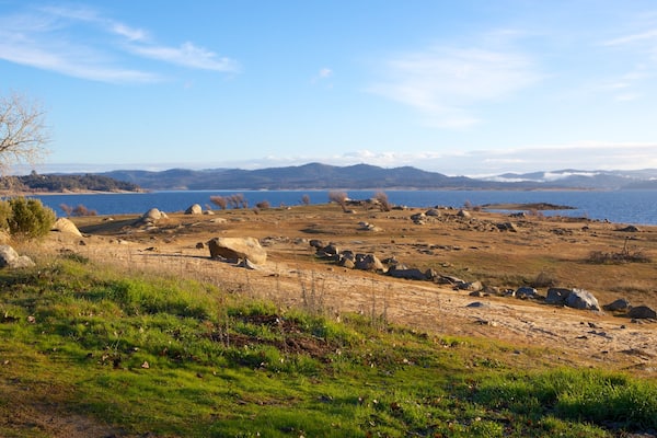 Granite Bay Beach mit einem ruhige Szenerie und Landschaften