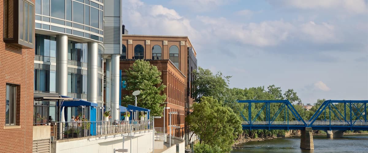 Grand Rapids showing a river or creek, a city and a bridge