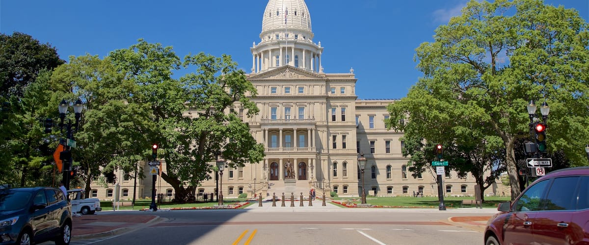Michigan State Capitol which includes heritage architecture