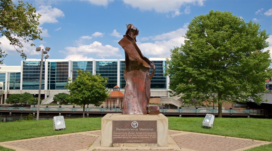 Wentworth Park featuring a statue or sculpture and a garden