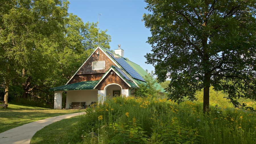 Leslie Science Center montrant maison