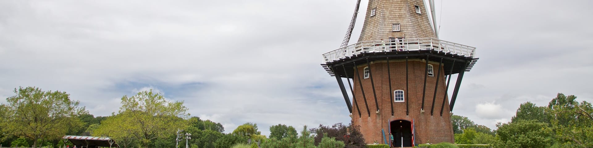 Isla Windmill que incluye un molino de viento y un parque