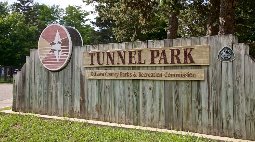 Tunnel Park showing signage