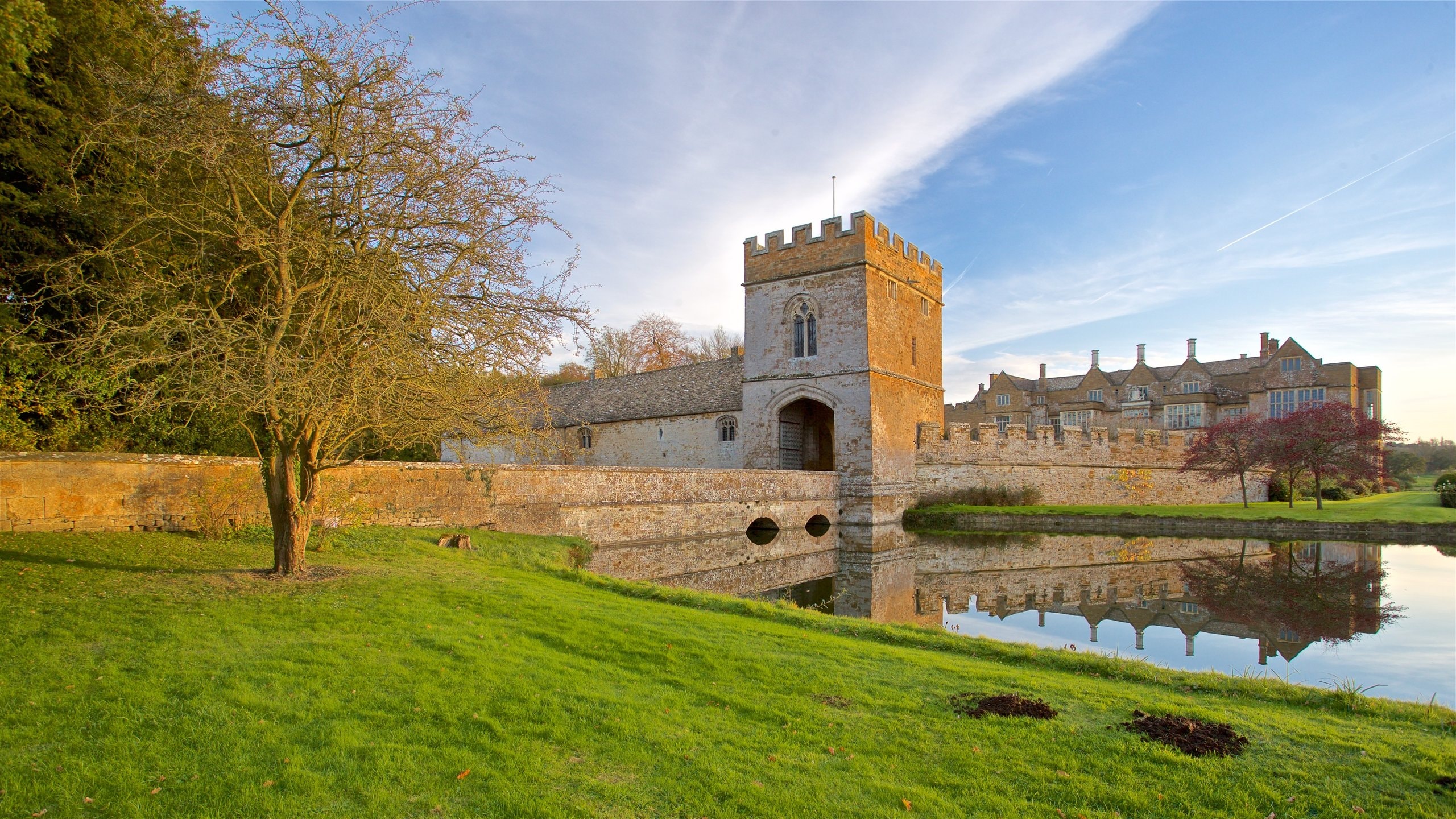Broughton Castle holiday from AU 133/night Stayz
