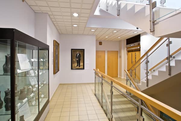 Musée de Jersey qui includes vues intérieures