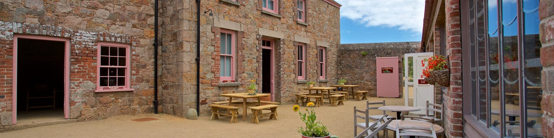 Hamptonne Country Life Museum featuring heritage elements and a small town or village