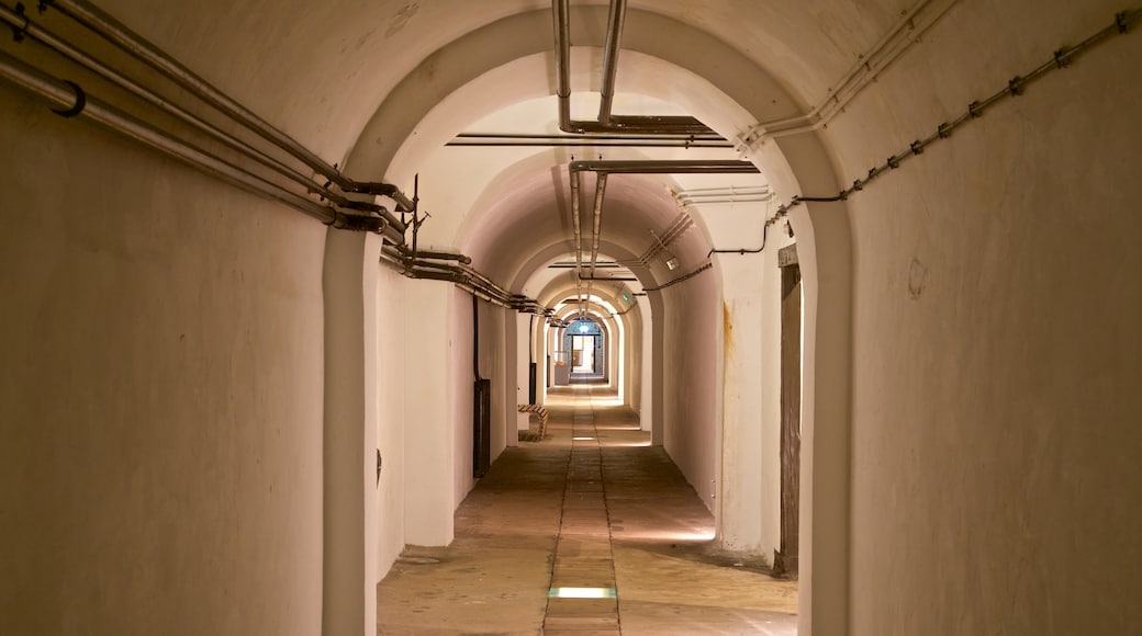 Jersey War Tunnels - German Underground Hospital das einen Innenansichten