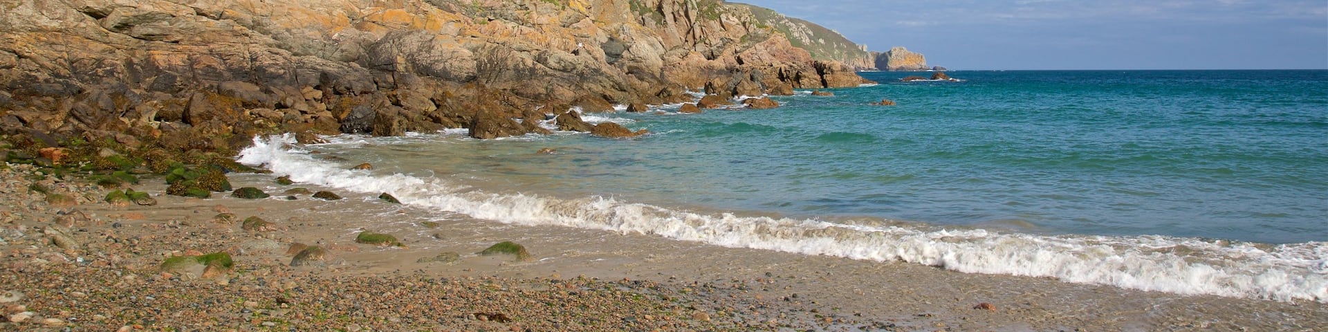 Petit Bot Bay which includes general coastal views, a pebble beach and rocky coastline