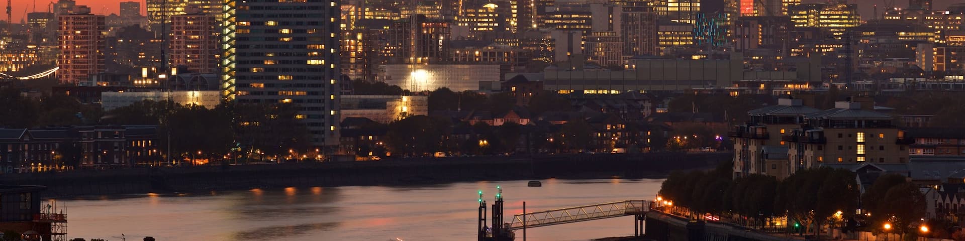 Greenwich Park welches beinhaltet Landschaften, Stadt und Sonnenuntergang