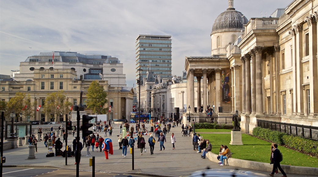 National Gallery showing street scenes, heritage architecture and a city