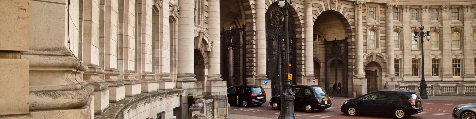 Admiralty Arch featuring heritage architecture