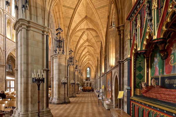 Southwark Cathedral qui includes patrimoine historique, église ou cathédrale et vues intérieures