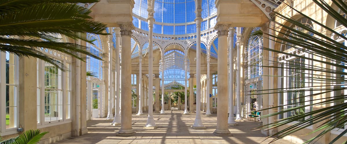 Syon Park featuring heritage elements and interior views