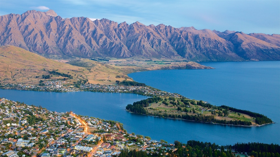 Neuseeland welches beinhaltet Landschaften, Sonnenuntergang und See oder Wasserstelle