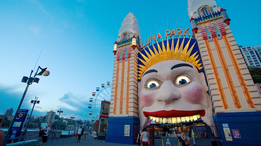Luna Park bevat attracties en een stad
