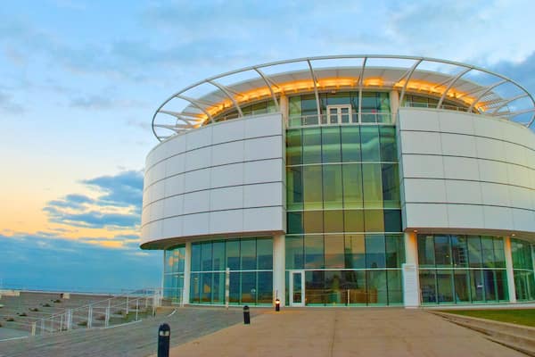 Discovery World featuring modern architecture