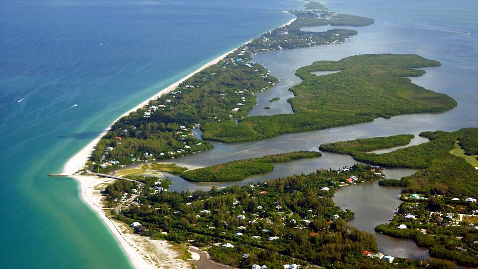 Fort Myers ofreciendo imágenes de una isla