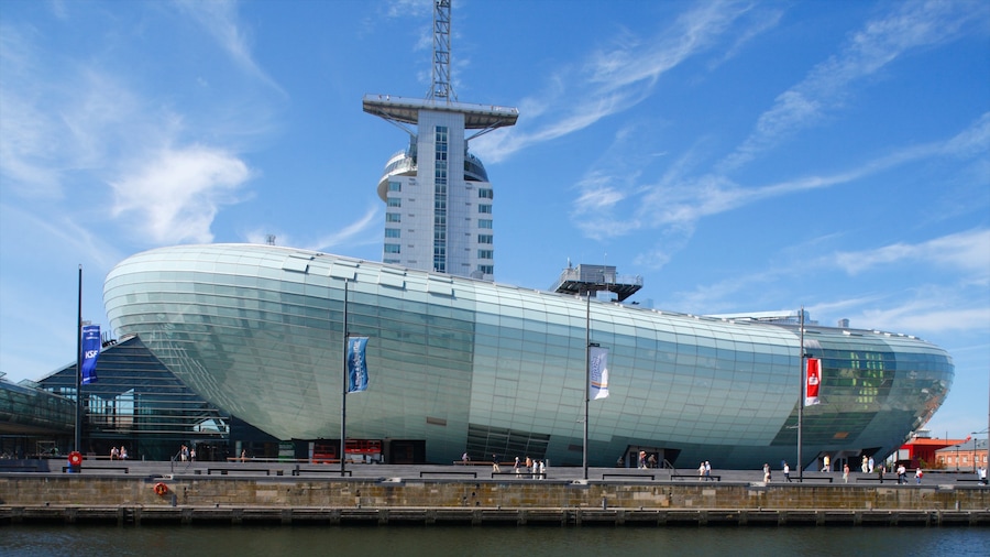 Bremerhaven showing general coastal views and modern architecture