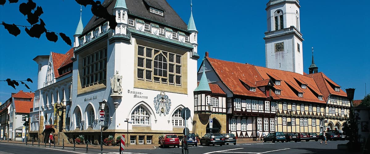 Celle showing street scenes, a church or cathedral and a city