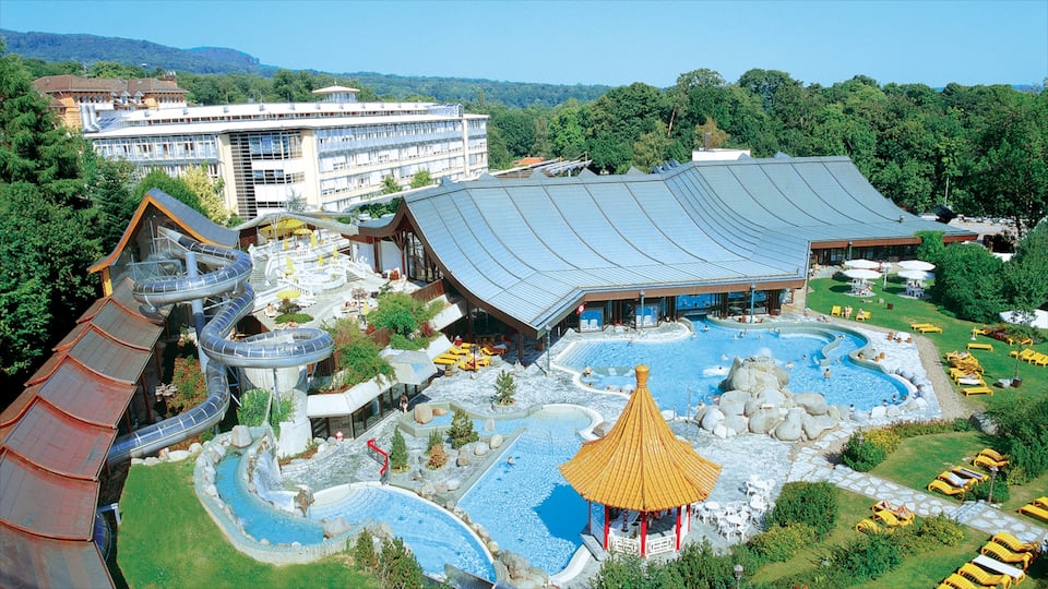 Kassel featuring rides, a water park and a pool