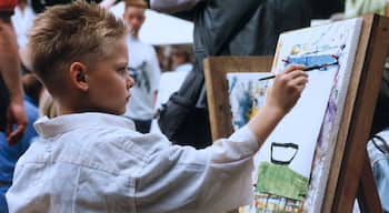 Krefeld og byder på kunst såvel som et barn