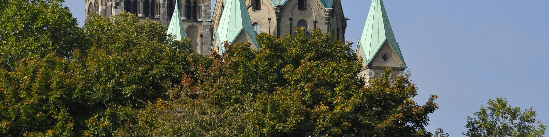 Neuss das einen historische Architektur und Kirche oder Kathedrale