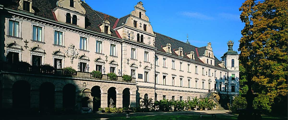 Regensburg que incluye un castillo y patrimonio de arquitectura