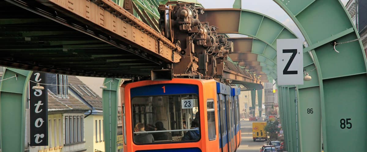 Wuppertal welches beinhaltet Stadt