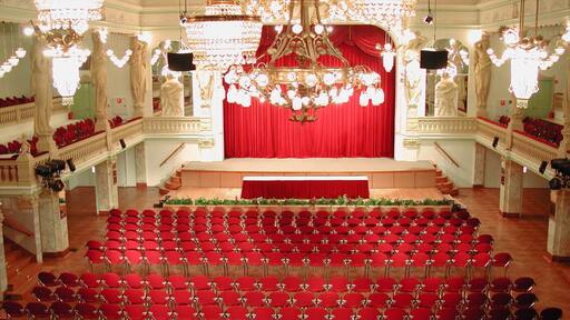 ์ด๋จ์ํํธ