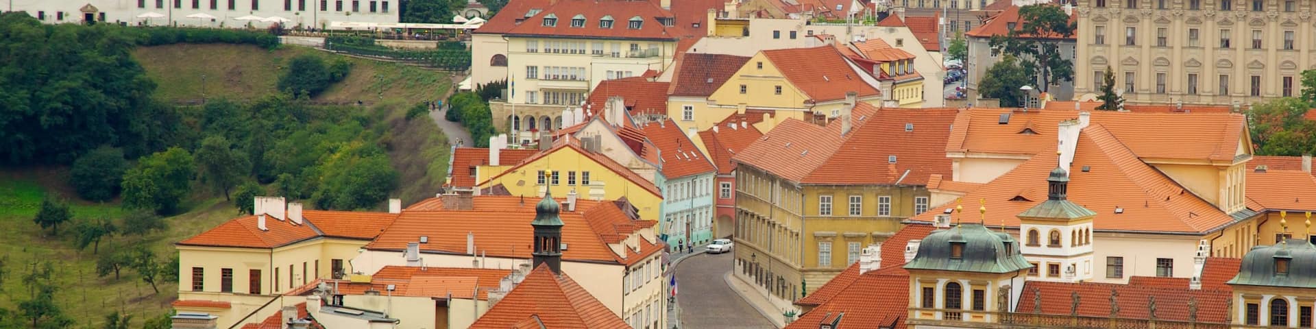 Loreta Monastery and Treasury which includes a church or cathedral and heritage architecture