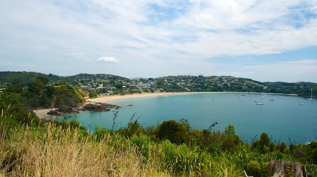 Waiheke Island showing landscape views, skyline and general coastal views