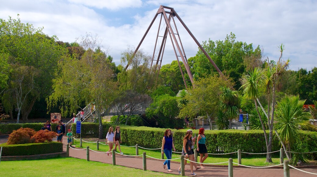 Rainbow\'s End featuring rides and a park