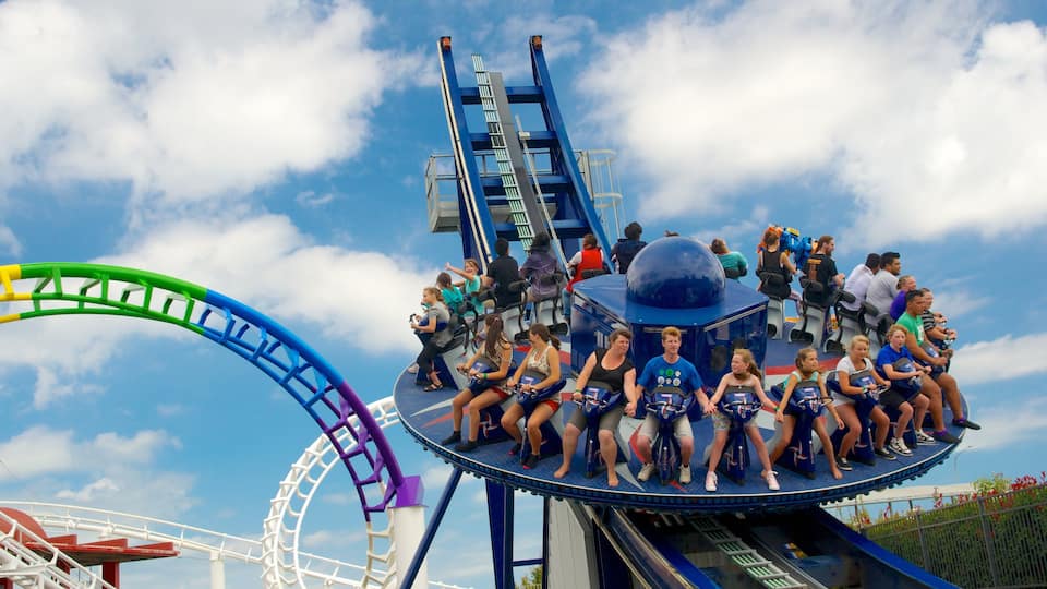 Rainbow\'s End which includes rides as well as a large group of people