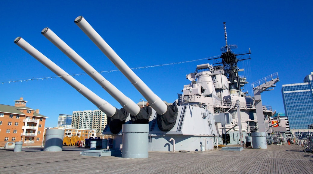 USS Wisconsin BB-64 johon kuuluu sotilaskÀyttöön tarkoitetut esineet