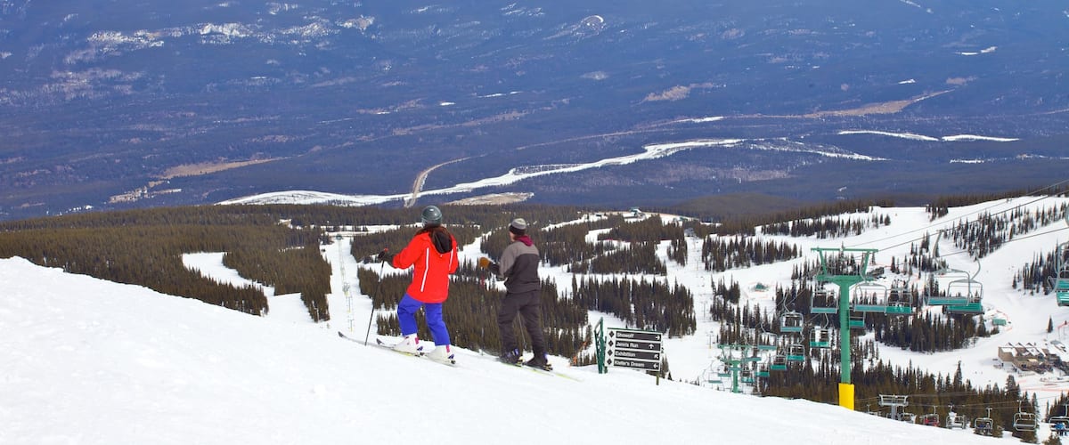 Jasper National Park featuring snow, landscape views and snow skiing